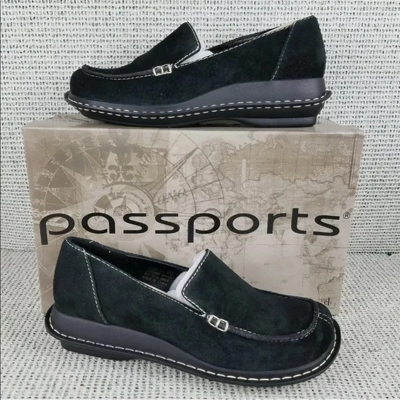Passports Suede Women’s Black Leather Loafer Shoe NEW in Box Various sizes CUTE - Picture 6 of 9